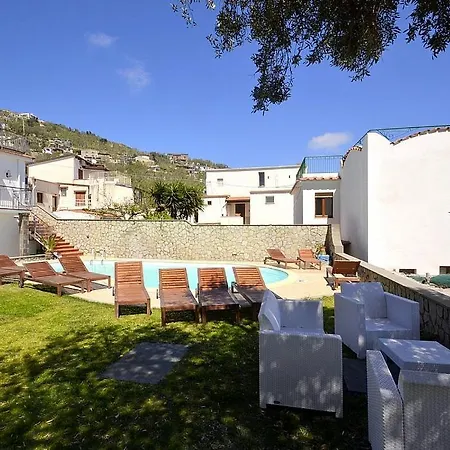 Sleeps 6 Pool Air Con Wifi *